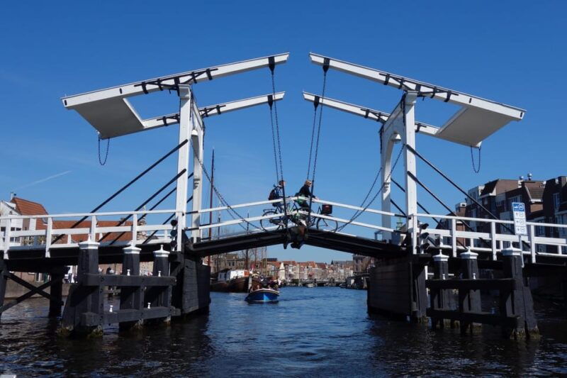 leiden-electric-boat-rental-8-persons