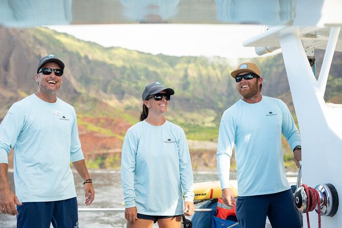 leila-na-pali-sunset-dinner-sail