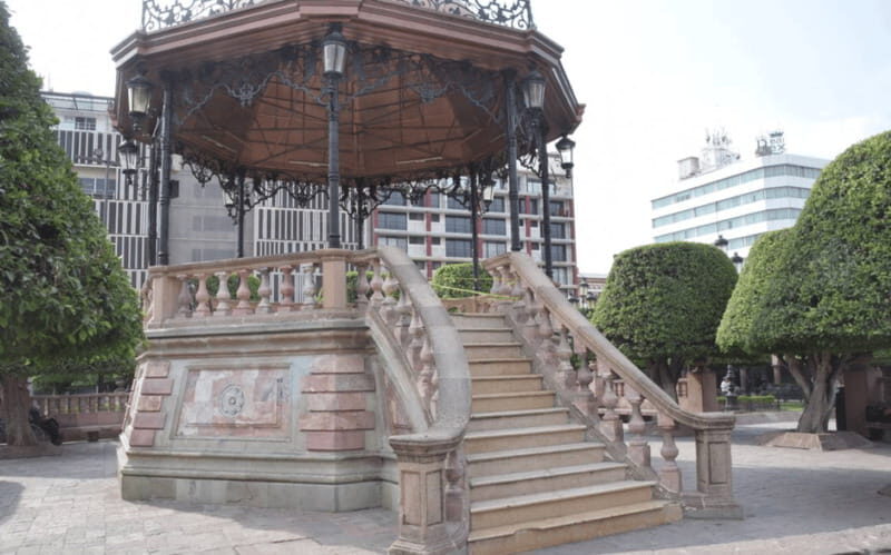 Leon: City Center Guided Tour with Nieve de Garrafa Tasting - Final Verdict