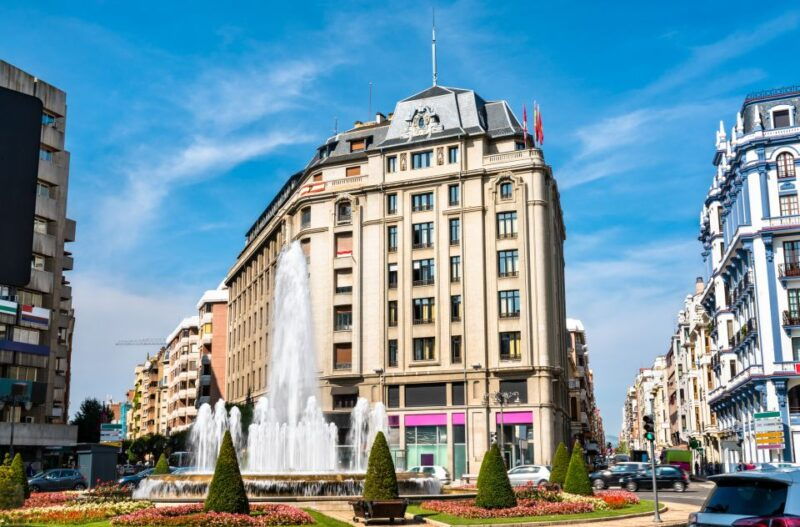 leon-gaudi-and-the-modernism