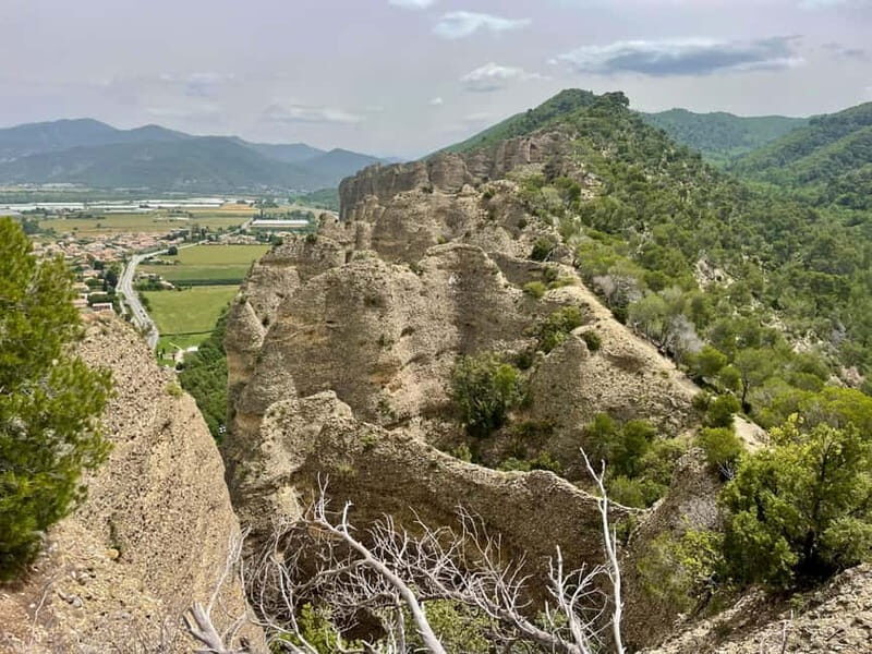 Les Pénitents des Mées: sunset/night hike - Key Points