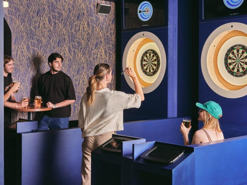 les-petites-fleches-the-only-interactive-dart-bar-in-paris