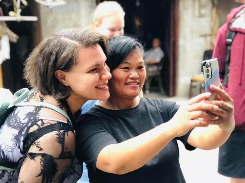 Leshan: Giant Buddha, Tea Village, and Old town Day Trip - FAQs