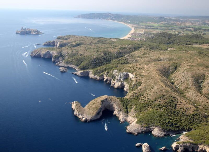 lestartit-boat-trip-to-the-medes-islands-and-the-np-caves