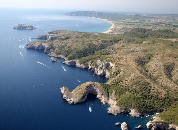lestartit-boat-trip-to-the-medes-islands-and-the-np-caves