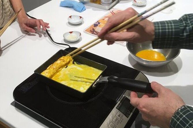 lets-make-onigiririce-ball-at-professional-cooking-studio