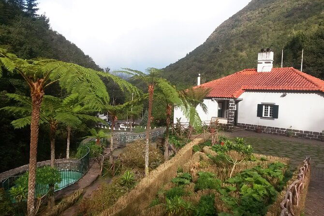levada-walk-from-ribeiro-frio-to-portela