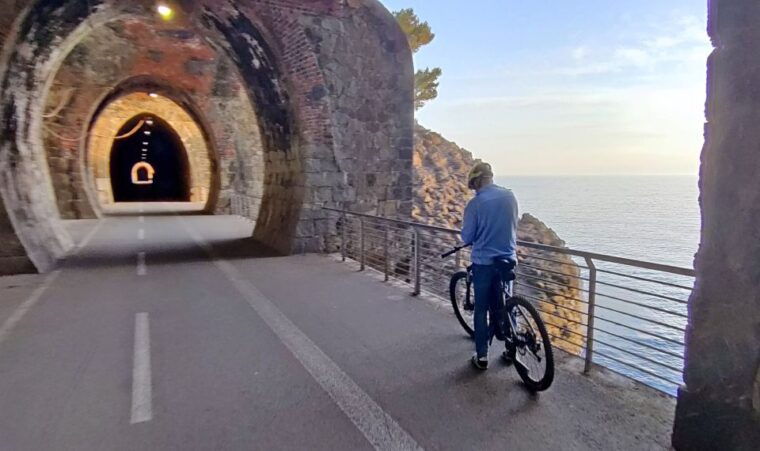 levanto-guided-e-bike-tour-in-framura-with-wine-focaccia