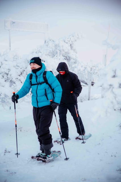 levi-guided-snowshoeing-adventure