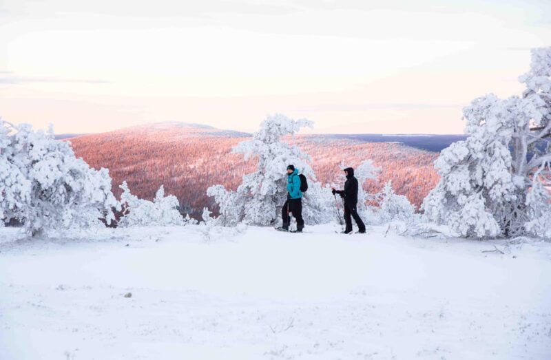 levi-guided-snowshoeing-adventure