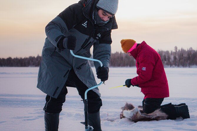 levi-ice-fishing-experience-in-the-wild-with-campfire-treats