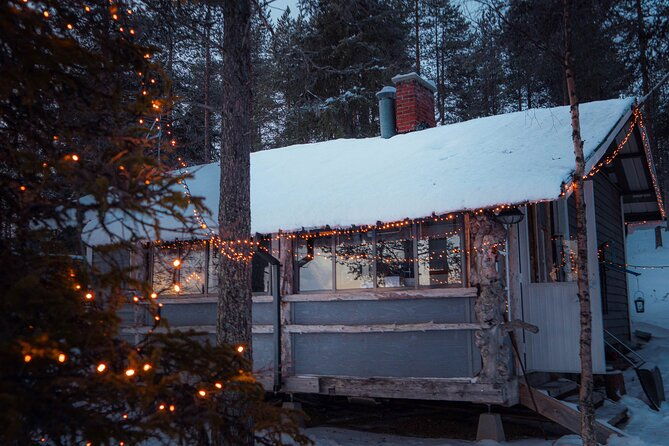 levi-ice-fishing-experience-in-the-wild-with-campfire-treats