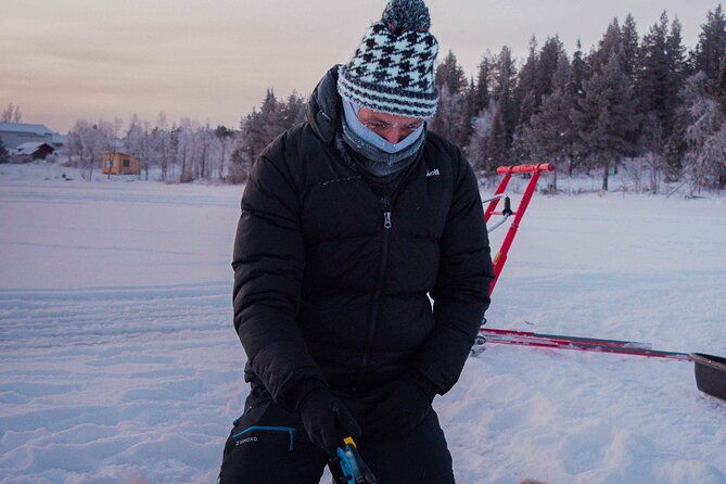 levi-ice-fishing-experience-in-the-wild-with-campfire-treats