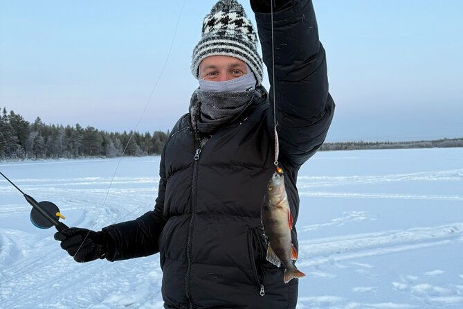 levi-ice-fishing-experience-in-the-wild-with-campfire-treats
