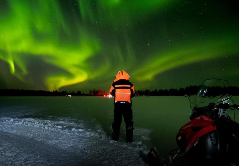 levi-northern-lights-snowmobile-tour-with-snacks-and-drinks
