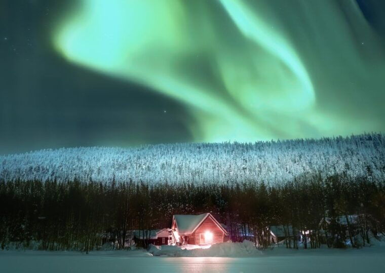 levi-northern-lights-snowmobile-tour-with-snacks-and-drinks