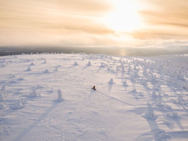 levi-snowmobiling-adventure