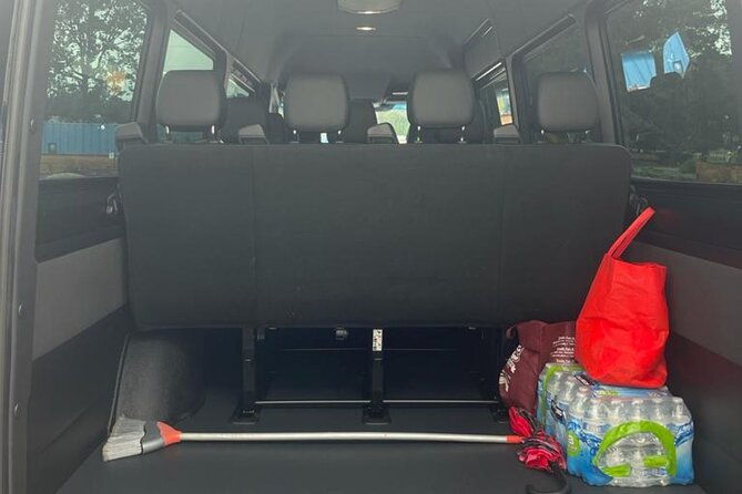 lga-manhattan-airport-transfer-in-luxury-van-one-way-transfer