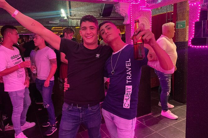 lgbtq-vip-party-night-tour-in-medellin-gay