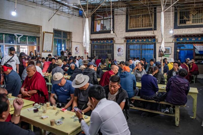 Lhasa: Free Evening Tibetan Food Tour with Locals - An In-Depth Look at the Experience