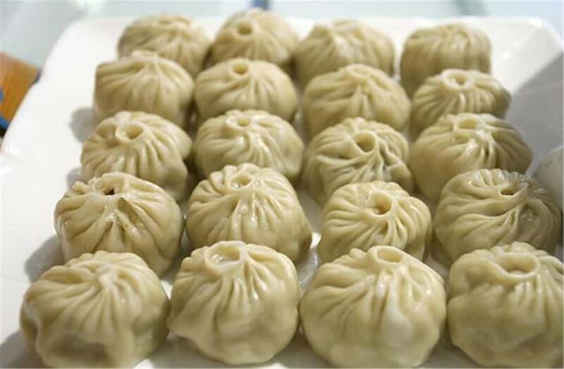 Lhasa: Free Evening Tibetan Food Tour with Locals - Why This Tour Works for Different Travelers