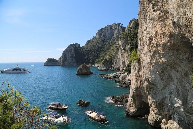 li-galli-islands-and-capri-small-group-boat-tour-from-amalfi