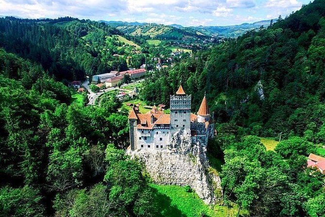 Libearty Bear Sanctuary and Dracula's Castle - Day Tour from Bucharest - FAQ
