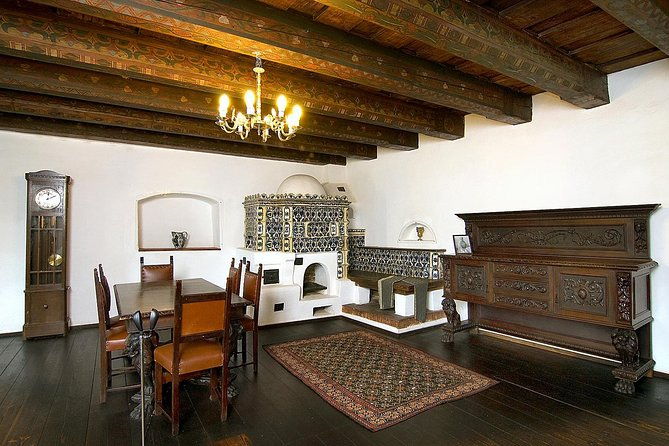 libearty-brown-bear-sanctuary-and-the-real-dracula-tour