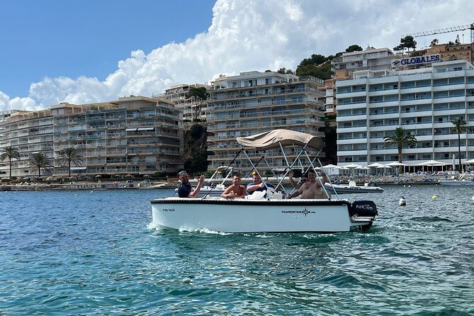 license-free-boat-rental-around-the-coast-of-santa-ponsa