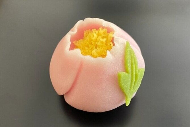 licensed-guide-wagashi-japanese-sweets-experience-tour-tokyo