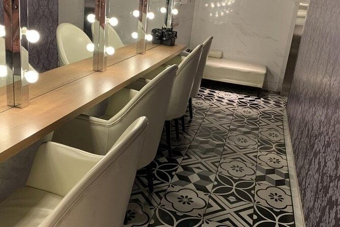 licensed-guide-walking-tour-featuring-club-warp-shinjuku-tokyo-japan