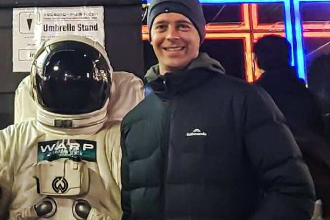 licensed-guide-walking-tour-featuring-club-warp-shinjuku-tokyo-japan