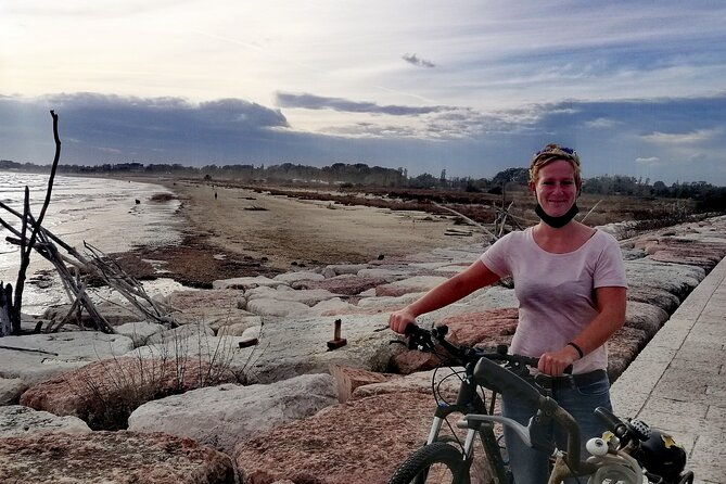lido-bike-tour-with-a-local-on-the-island-of-cinema-2