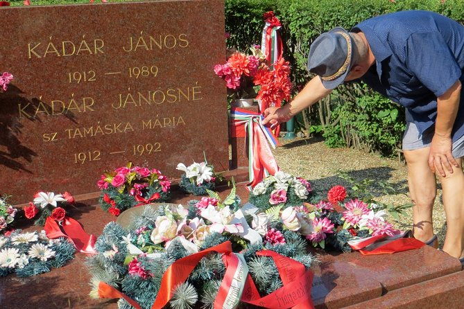 life-under-communism-with-house-of-terror-or-statue-park-opt