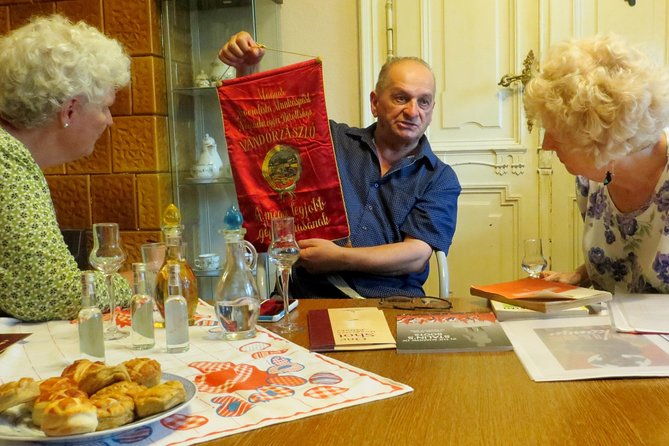 life-under-communism-with-house-of-terror-or-statue-park-opt