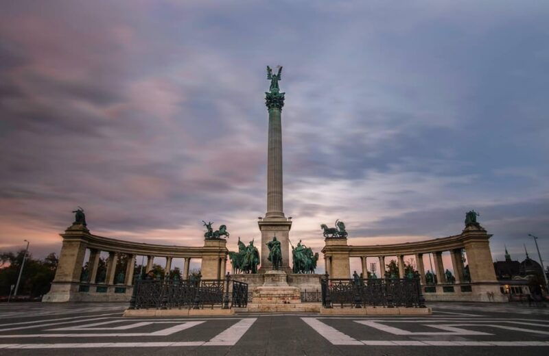 light-up-budapest-private-2-hour-night-tour-by-luxury-car