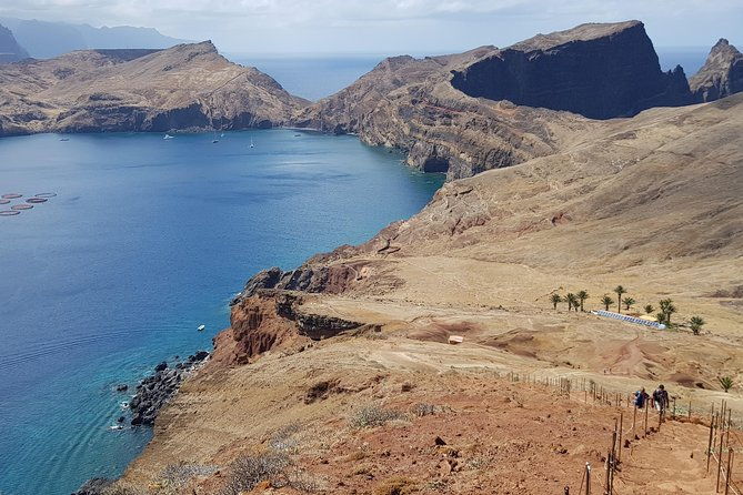 lighthouse-view-3-cais-do-sardinha-lighthouse-and-return-to-cais-do-sardinha