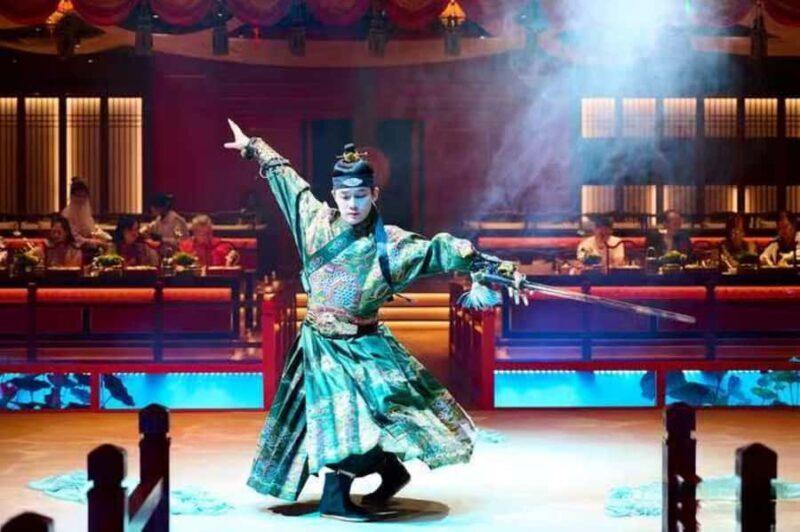 Lijiang: Yuyan Banquet Dinner Show with Costumes - In Summary: Who Should Consider This Experience?