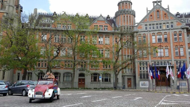 lille-driving-tour-by-convertible-citroen-2cv