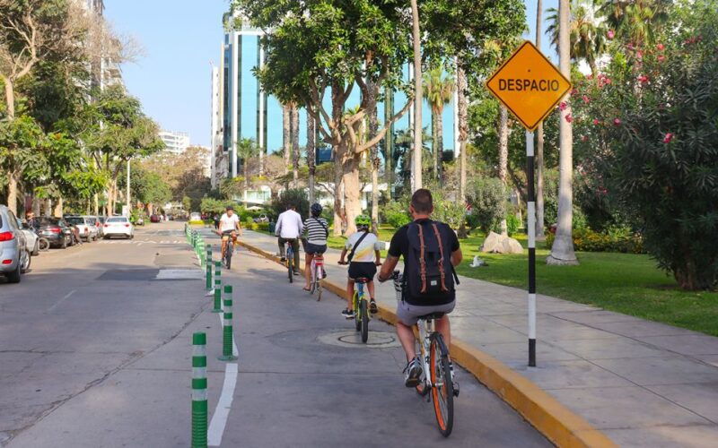 lima-bike-tour-in-miraflores-and-barranco-districts