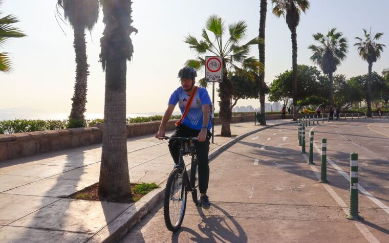 lima-bike-tour-in-miraflores-and-barranco-districts