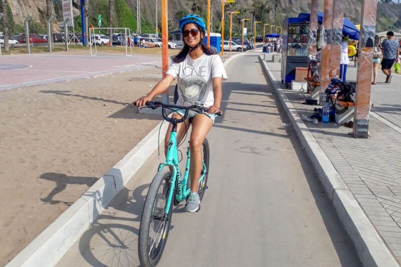 lima-bike-tour-la-costa-verde-jesus-statue-in-chorrillos