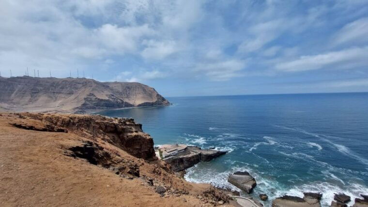 lima-bike-tour-la-costa-verde-jesus-statue-in-chorrillos
