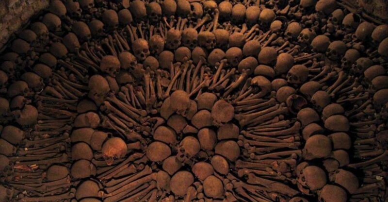 lima-bus-tour-historic-center-catacombs-of-saint-francis