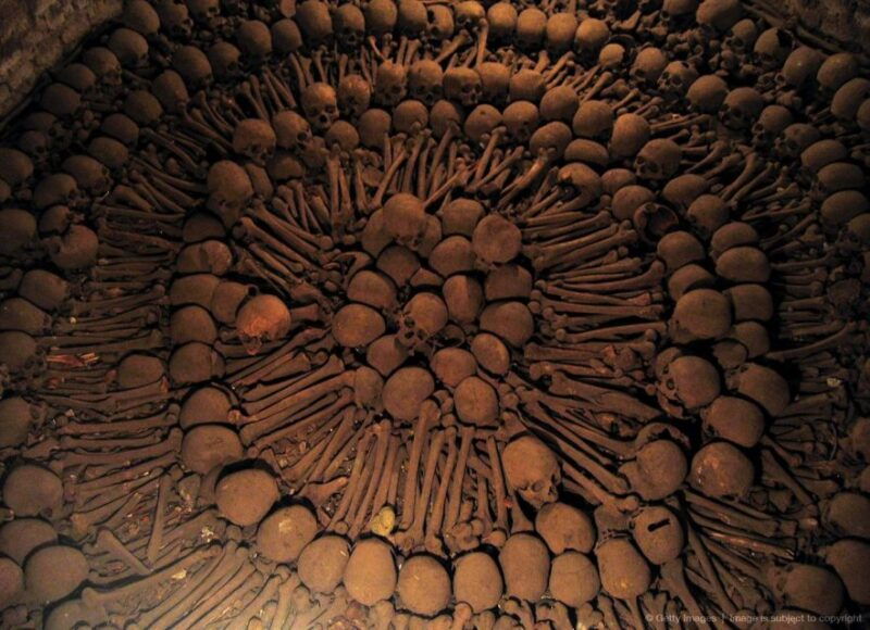 lima-bus-tour-historic-center-catacombs-of-saint-francis