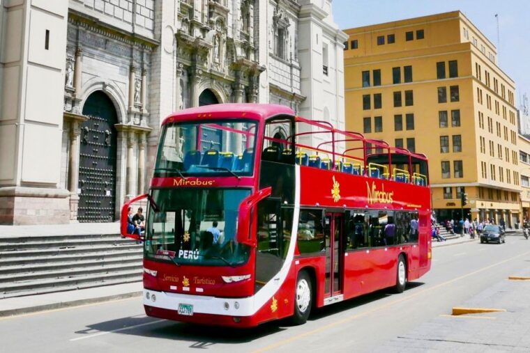 lima-bus-tour-historic-center-catacombs-of-saint-francis