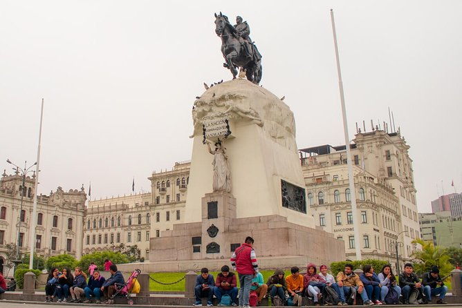 lima-city-excursion-catacombs-pachacamac-site-small-group