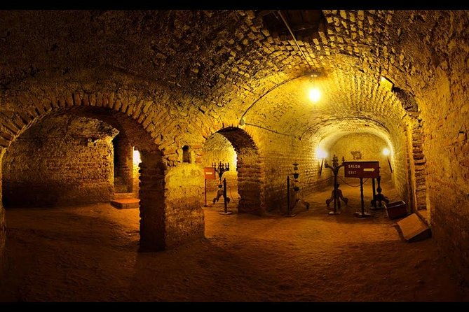 lima-city-tour-and-catacombs-museum-04-hours-private-tour-with-guide-in-lima