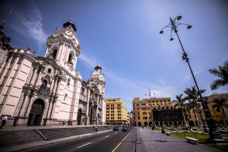 lima-city-tour-and-larco-museum-3