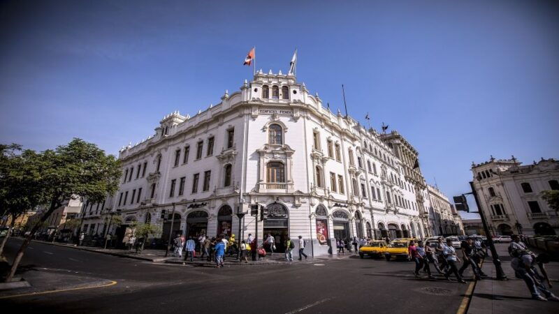 lima-city-tour-and-larco-museum-3